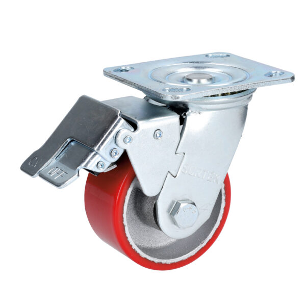 Rodaja de fierro con poliuretano rojo giratoria con freno 6" Surtek - Ferrechingón